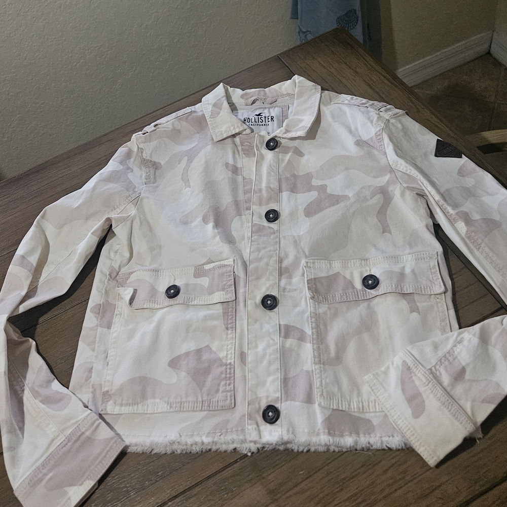 Hollister Camouflage Jacket - Cream and Tan
